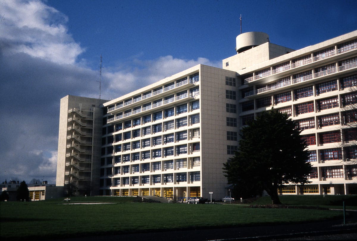 La façade sud de l'hôpital mémorial France-Etats Unis de Saint-Lô
